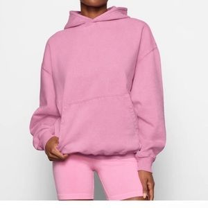 Skims Boyfriend Fleece Hoodie in bubblegum pink